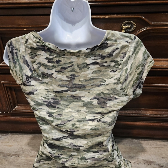 LADIES KARV TEE SHIRT SZ SM - Picture 2 of 3